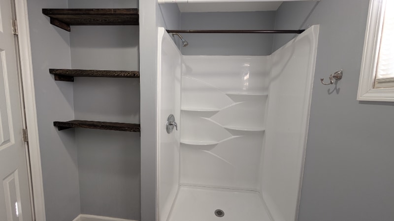 Building Photo - 502 E State Ave