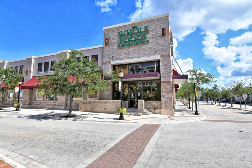 Building Photo - 2739 Temple St