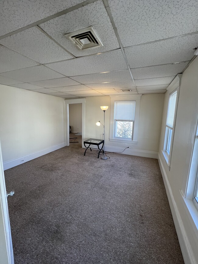 Master Bedroom - 357 Lake Ave