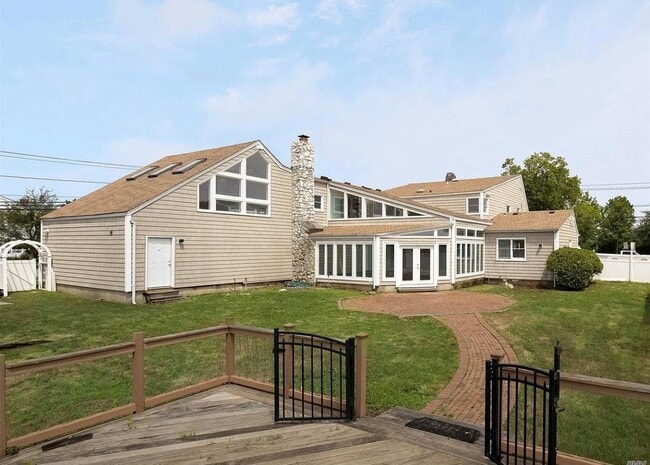 Building Photo - 4488 Merrick Rd