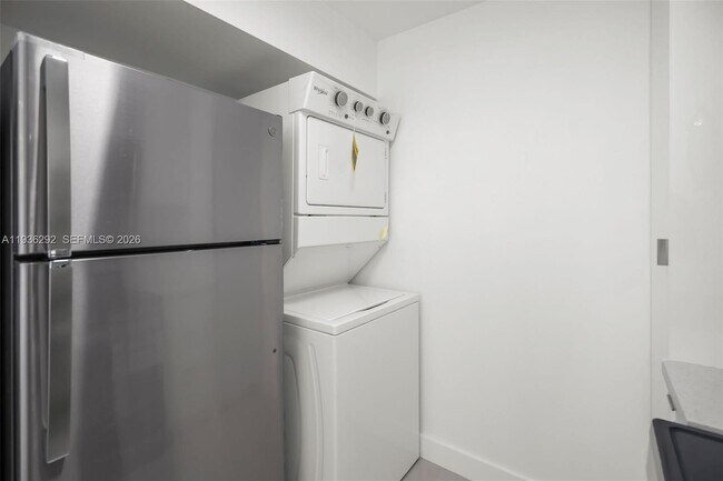 Building Photo - 7662 SW 152nd Ave