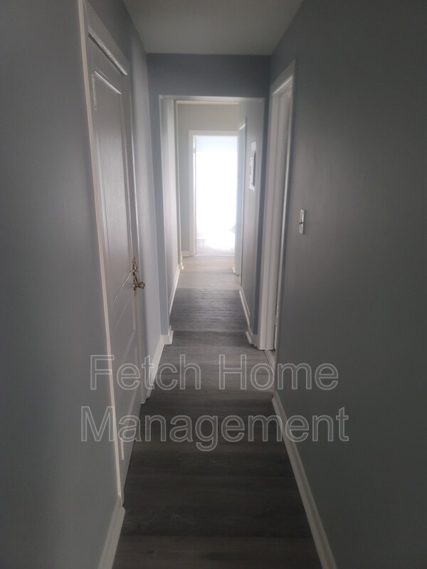 Building Photo - 3 N Main St