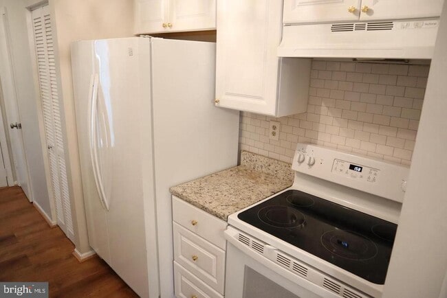 Building Photo - 3030 Ohara Pl