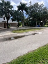 Building Photo - 9260 Sedgefield Rd