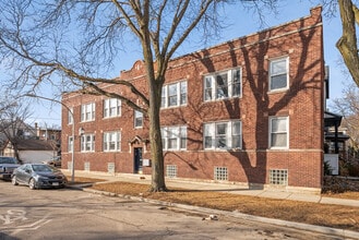 Building Photo - 3008 W Cullom Ave