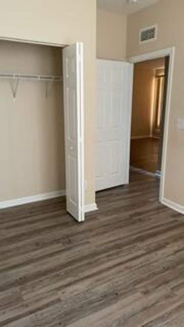 Building Photo - 3565 Forest Hill Blvd