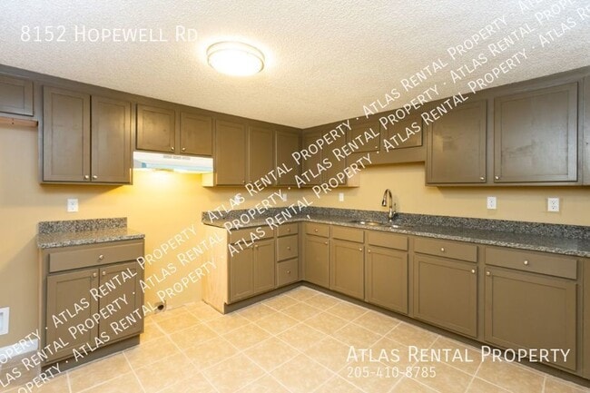 Building Photo - 8152 Hopewell Rd