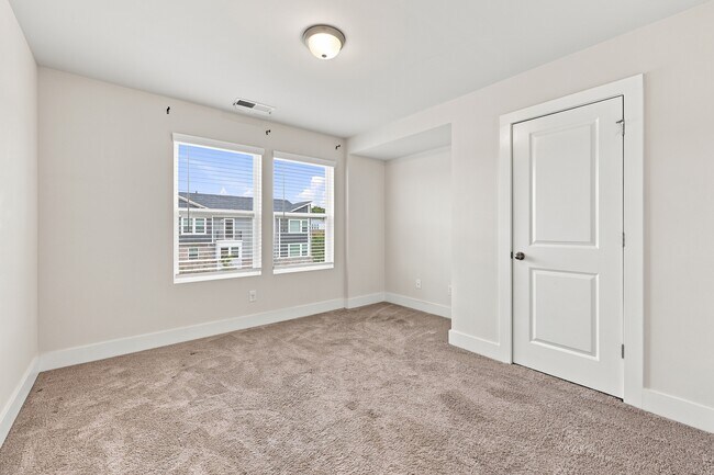 Building Photo - 2321 Aria Park Dr