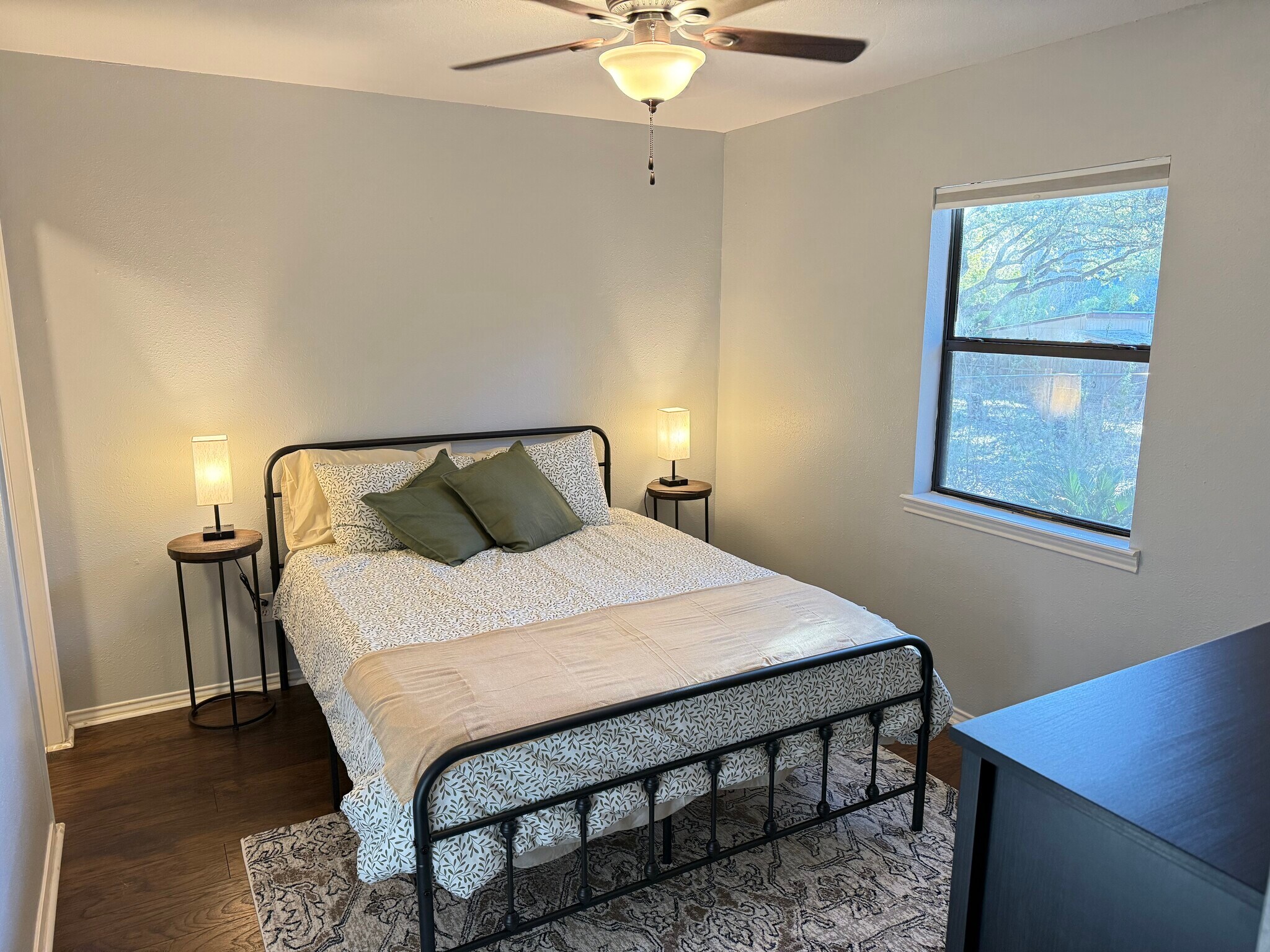 Guest bedroom - 1226 Amanda Dr