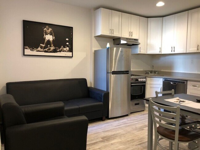 Interior Photo - 2417 Lorillard Place