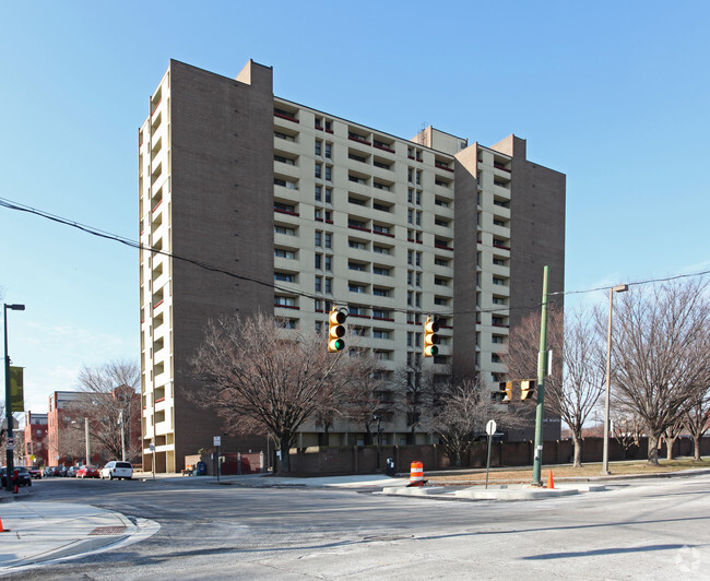 Building Photo - Bolton North