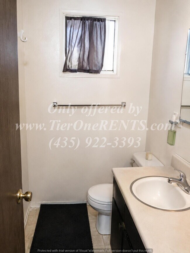 Building Photo - This property offers a NO DEPOSIT option available for qualified renters!