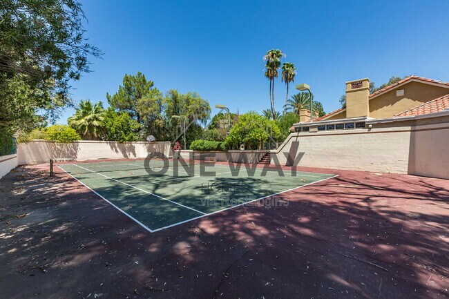 Building Photo - 49 Biltmore Estates Dr