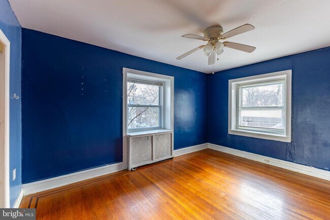 Building Photo - 2216 Georges Ln