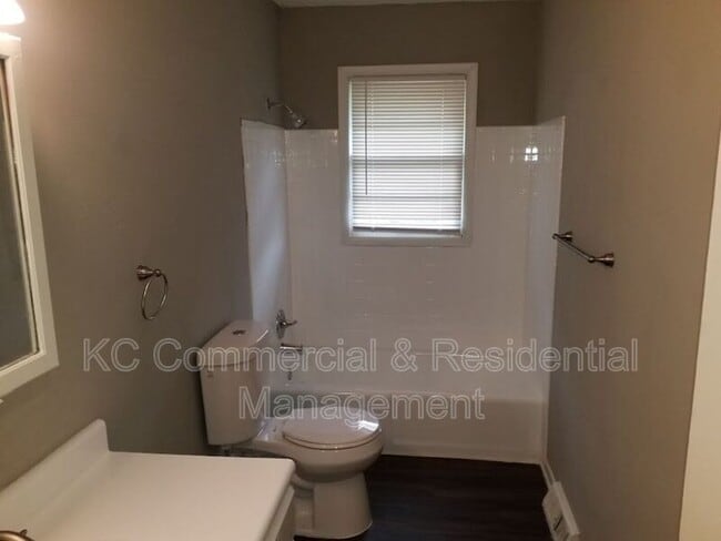 Building Photo - 218 SW 19th St