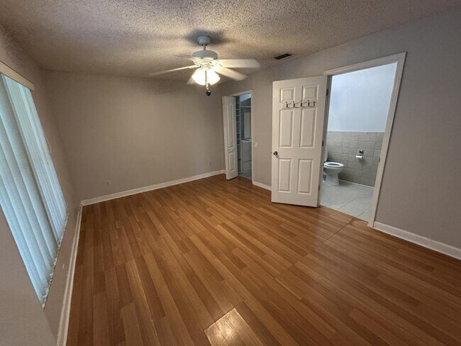 Building Photo - 12436 Dawn Vista Dr