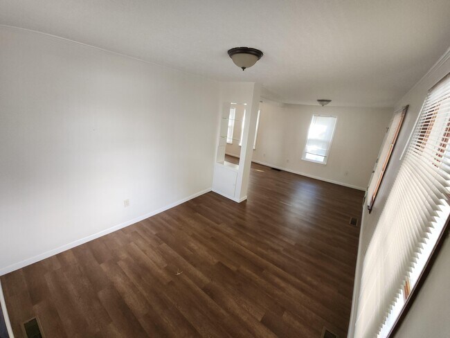 Living Room - 1402 Lynn St