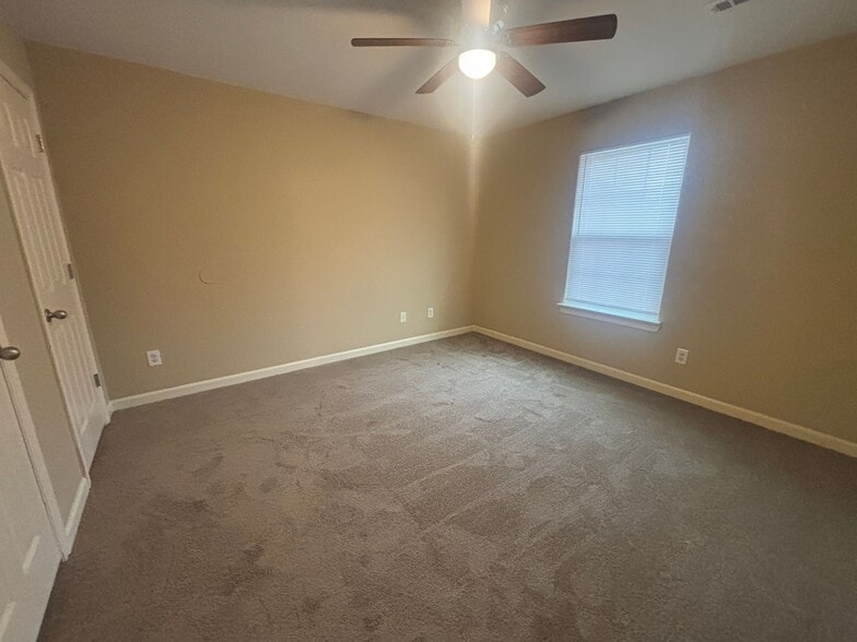 Building Photo - 228 Graystone Cir