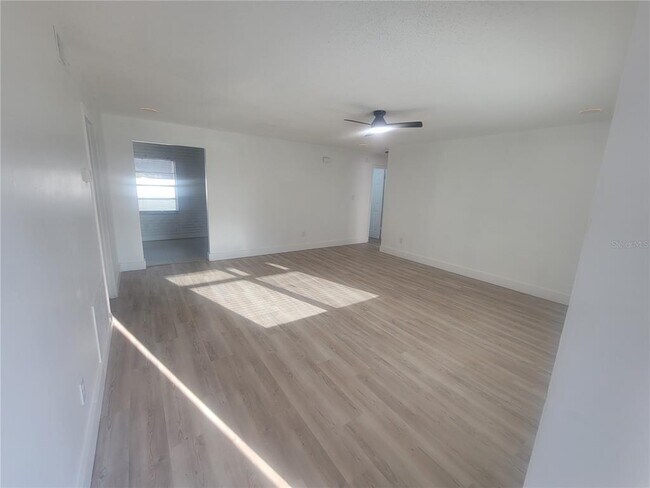 Building Photo - 904 Winchester Ct