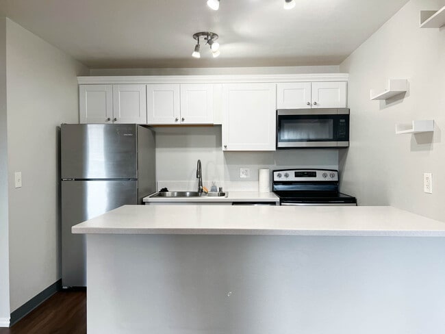 Building Photo - 10260 Jamestown Dr