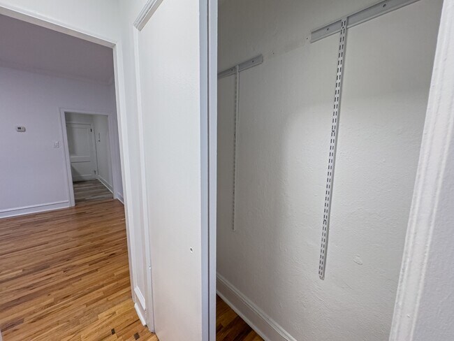 Building Photo - 336 Lombard St