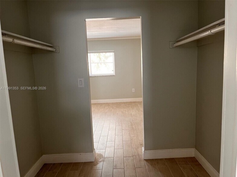 Building Photo - 210 NW 87th Ave