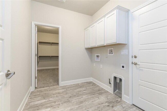 Building Photo - 9305 Margaret Jewel Ln