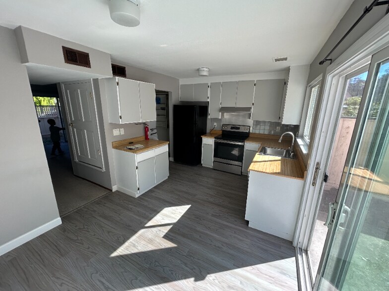 Building Photo - 1365 Terra Nova Blvd