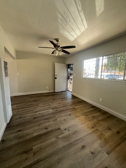 Building Photo - 7833 Towne Ave