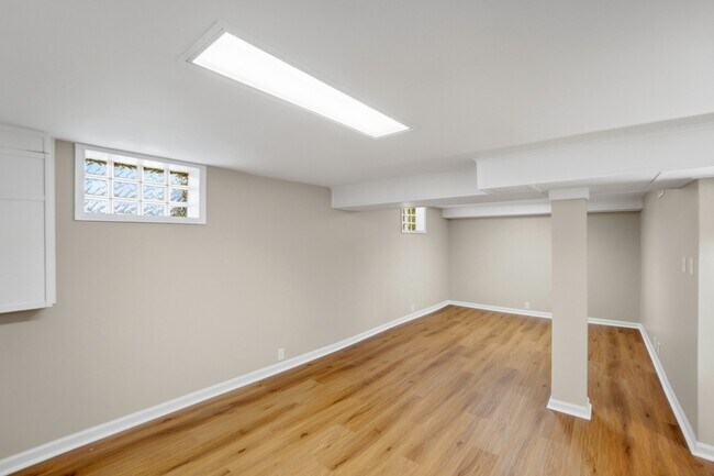 Building Photo - 1028 Colwick Dr