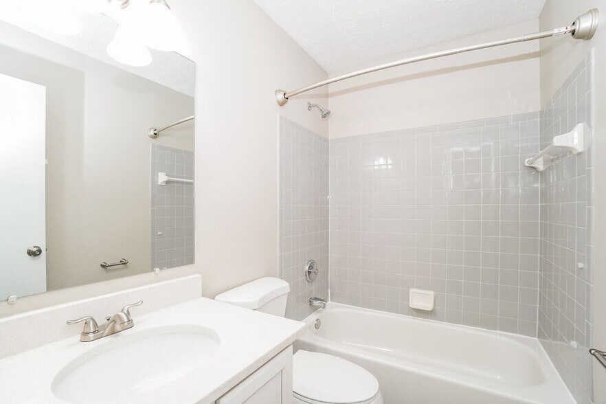 Building Photo - 5601 High Arbor Dr