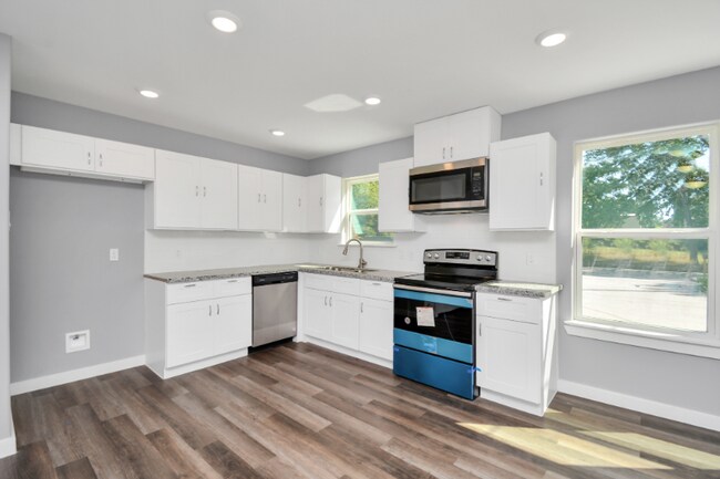 Building Photo - 5711 Breland St