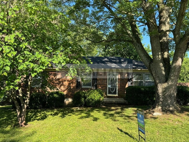 Building Photo - 105 Aster Pl