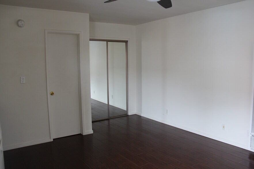 Building Photo - 2010 Pacific Ave