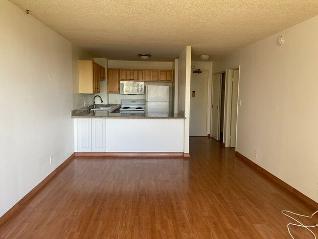 Building Photo - 55 S. Kukui St. #D904