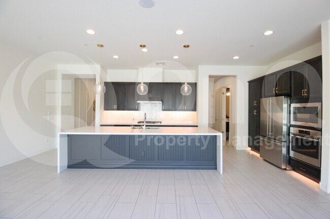 Building Photo - 7330 E Vista Bonita Dr