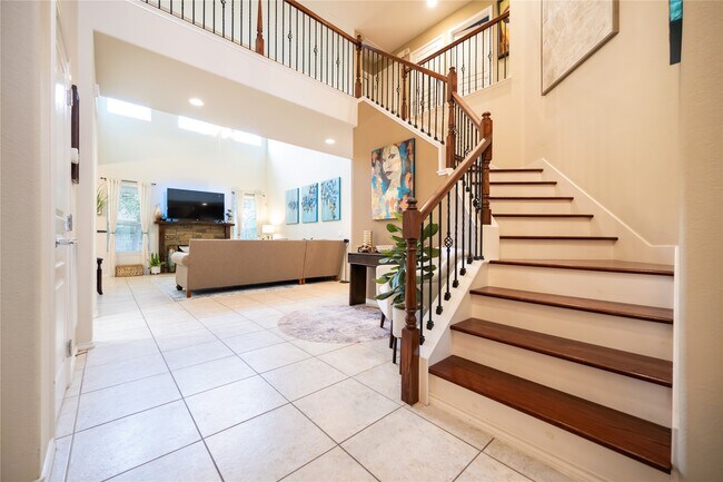 Building Photo - 26318 Cedar Pine Dr