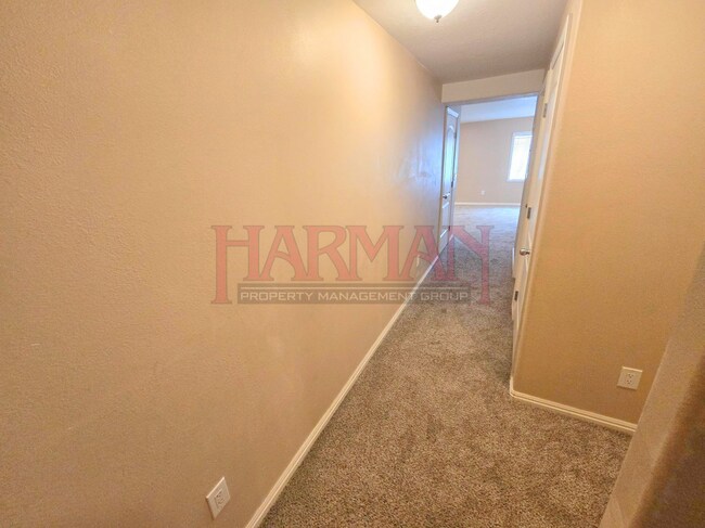 Building Photo - 269 Sunshine Dr