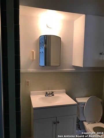 Building Photo - 4539 Eisenhauer Rd