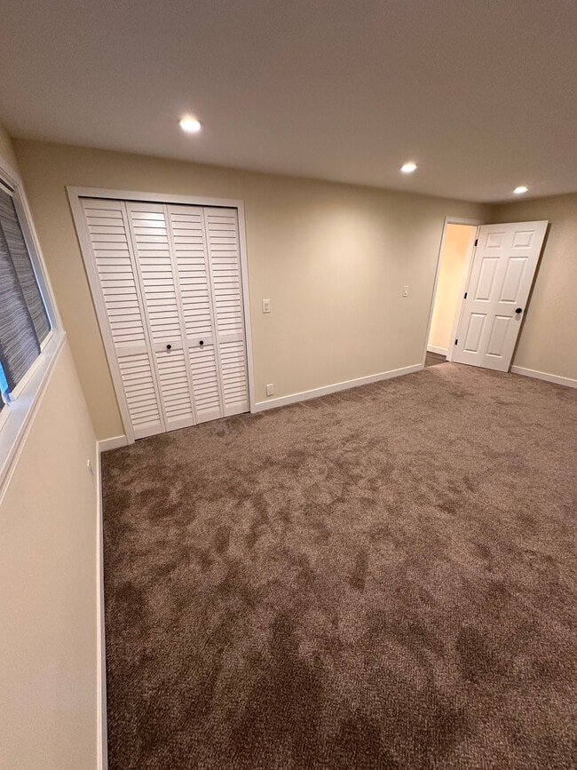 Building Photo - 2405 SW 106th St