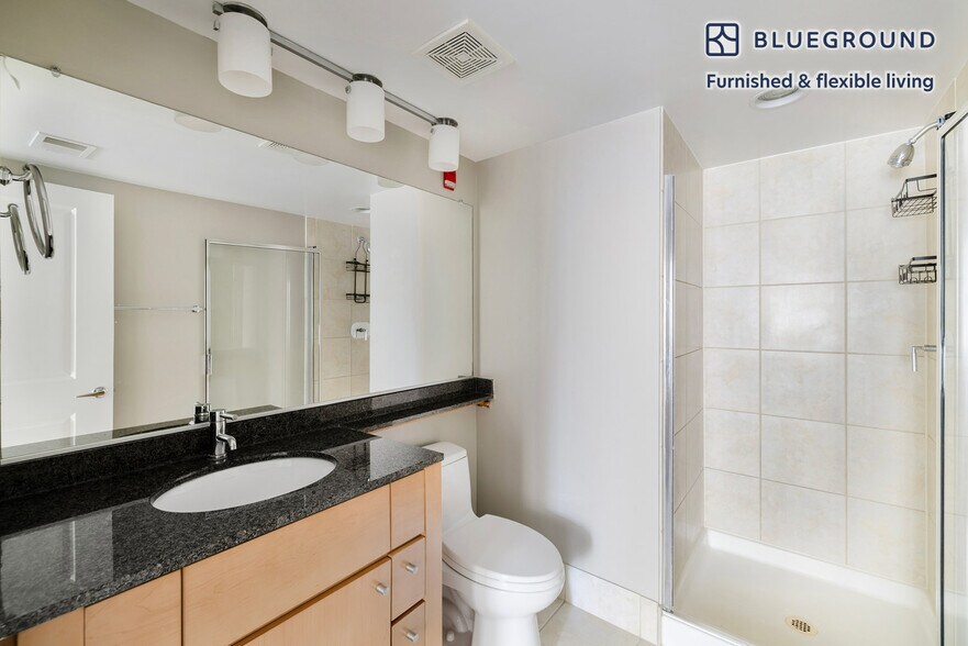 Building Photo - 4835 Cordell Ave