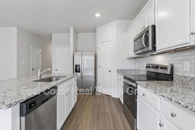 Building Photo - 116 Paddington St