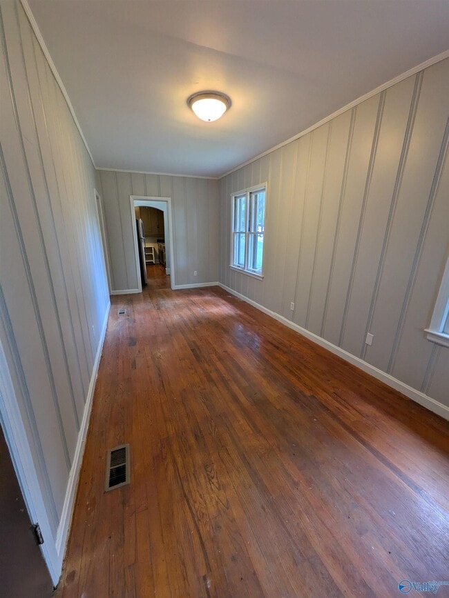 Building Photo - 2404 Whitesburg Dr