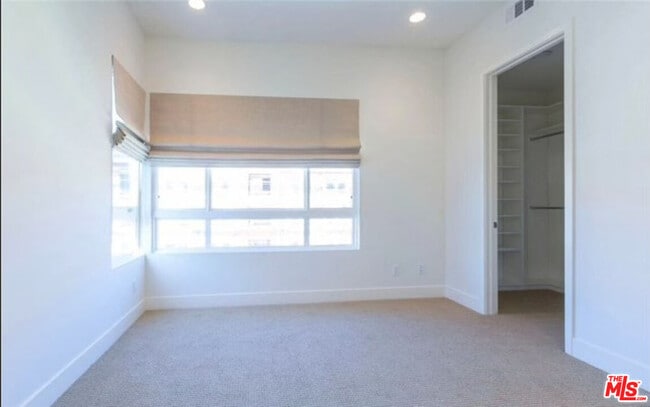 Building Photo - 12642 Sandhill Ln