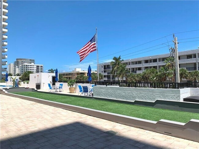 Building Photo - 531 N Ocean Blvd