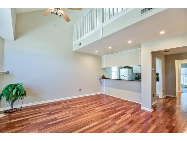 Building Photo - 1330 Pawnee Pointe Ct