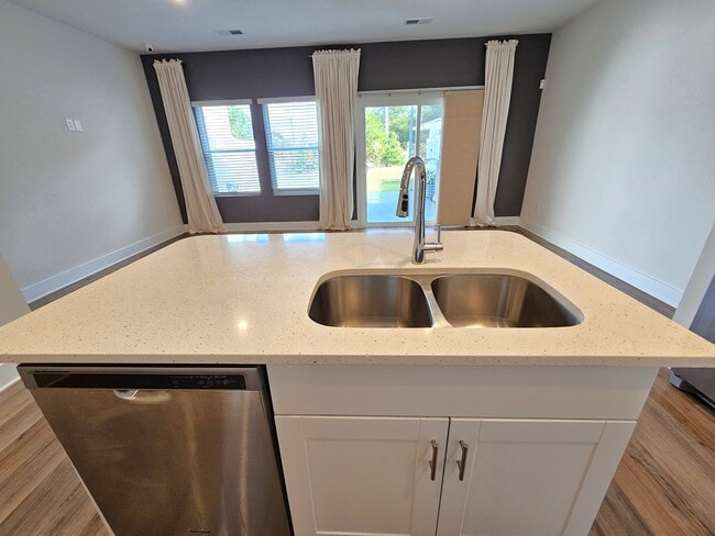 Building Photo - 635 Millwright Wy