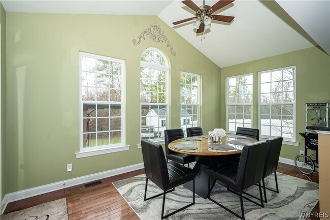 Building Photo - 5024 Woodway Ct