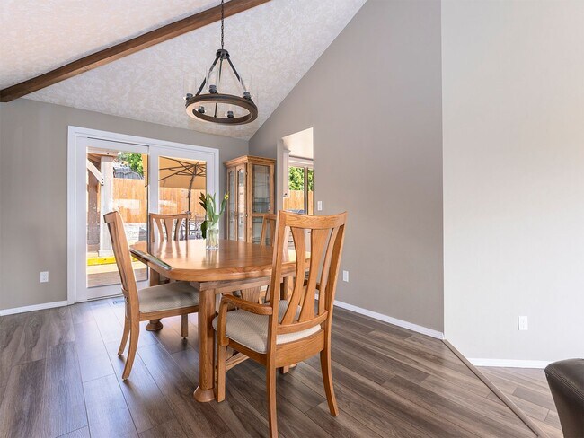 Building Photo - 11811 SE Koala Dr