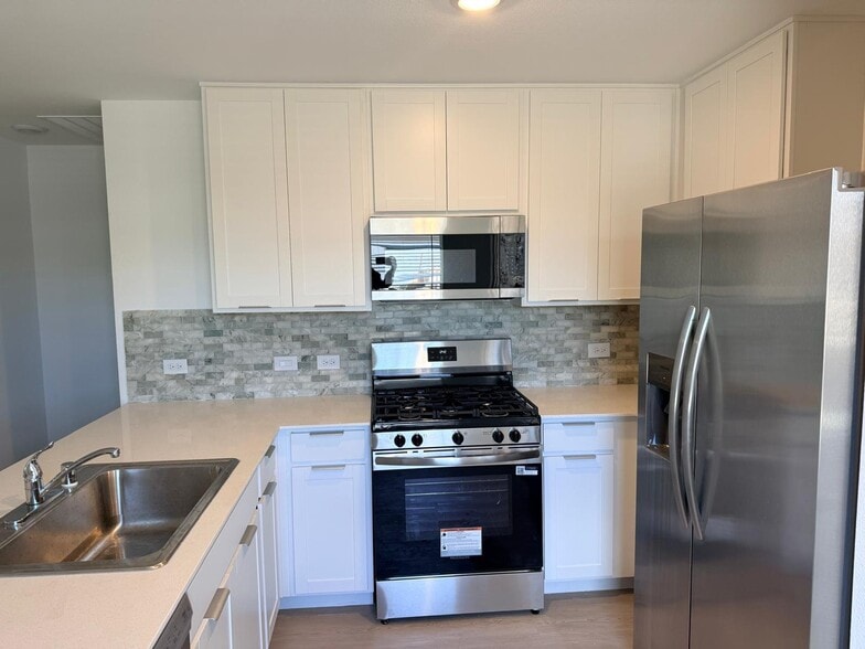 Building Photo - 1600 Baron Ln